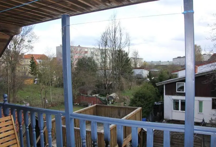 Standard Neljän Hengen Huone Parveke, Pensjonacik Elmi