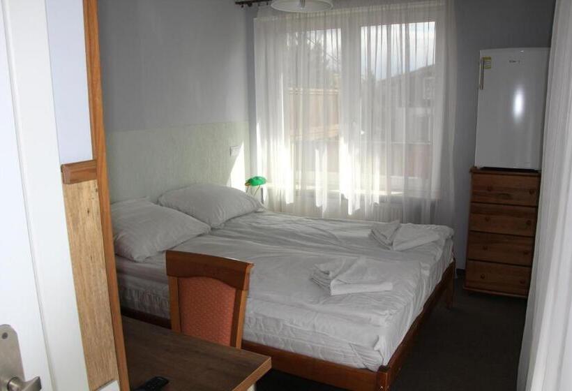 اتاق استاندارد با چشمانداز باغ, Pensjonacik Elmi