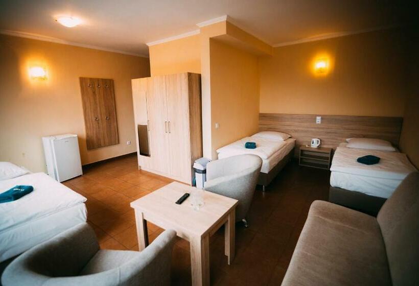 חדר דלוקס לשלושה, Ośrodek Wypoczynkowy Wodnik