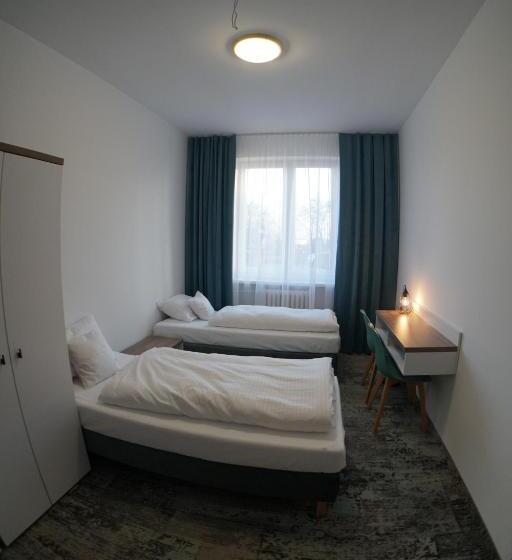 バス共有のスタンダードルーム, Stary Koszalin Hostel & Hotel Services