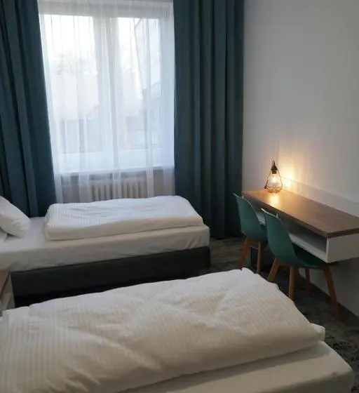 Vuode Makuusalissa, Stary Koszalin Hostel & Hotel Services