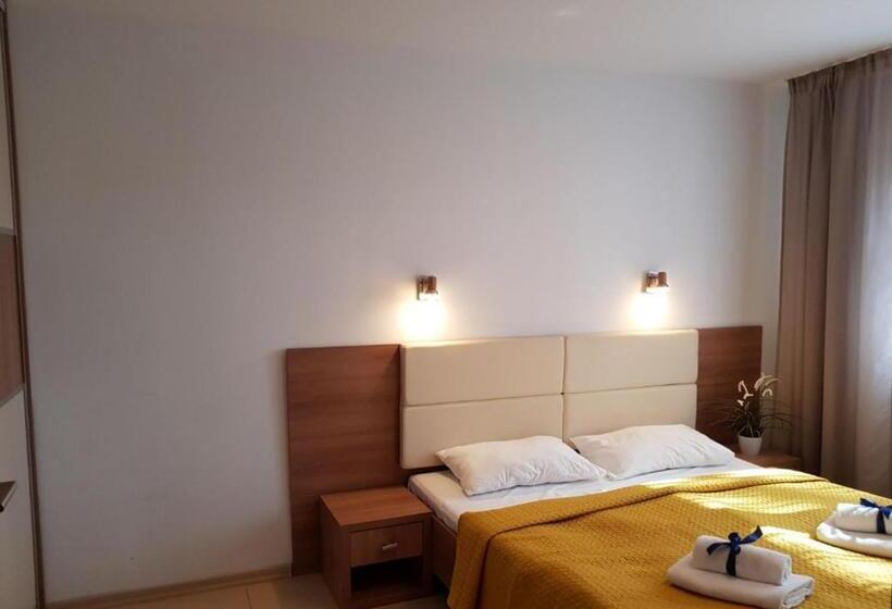 2 Bedroom Apartment with Views, Apartamenty W Marina Jastrzä™bia Gã³ra