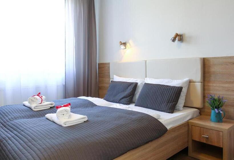 2 Bedroom Apartment with Views, Apartamenty W Marina Jastrzä™bia Gã³ra