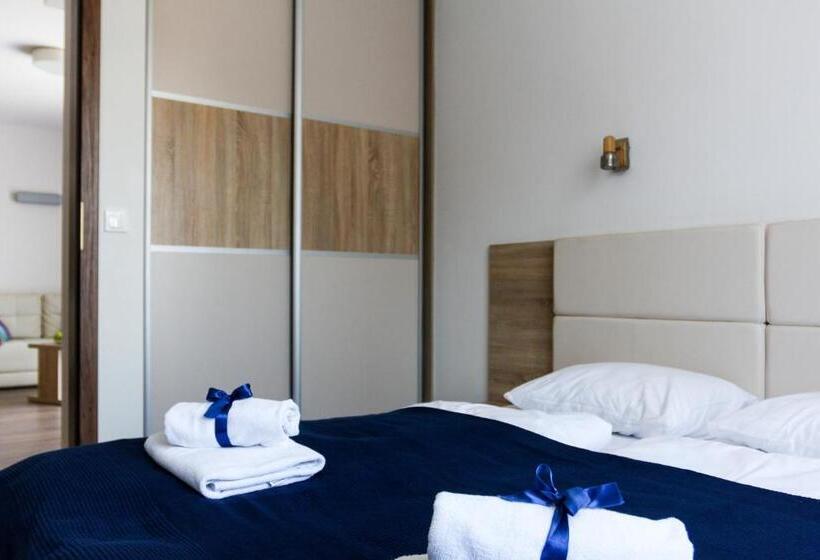 2 Bedroom Apartment with Views, Apartamenty W Marina Jastrzä™bia Gã³ra