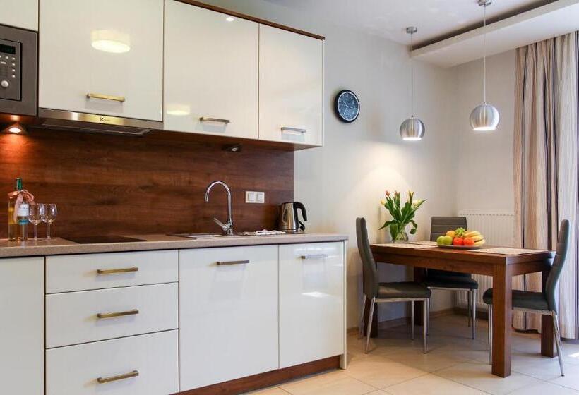 استودیوی استاندارد, Apartamenty W Marina Jastrzä™bia Gã³ra