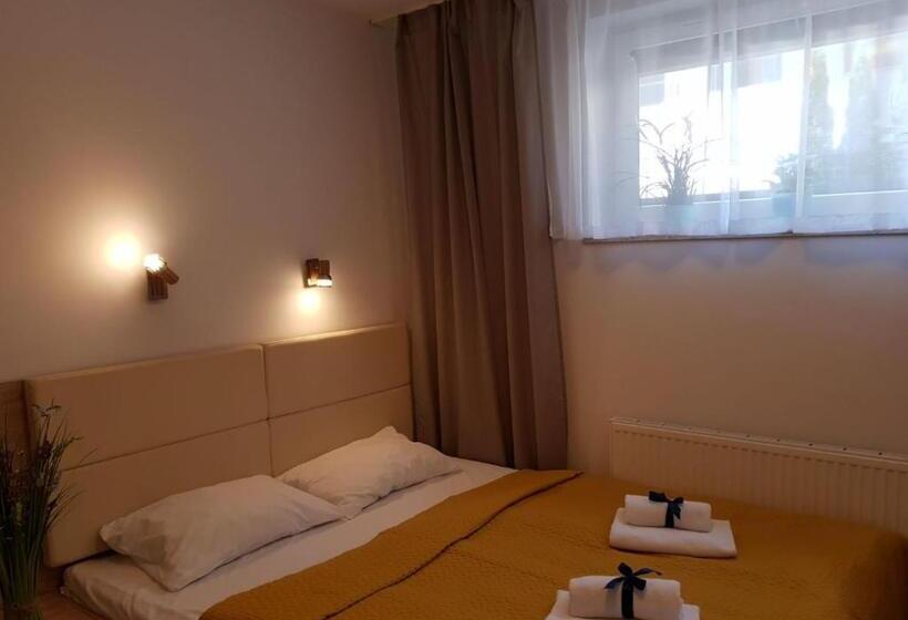 2 Bedroom Apartment with Views, Apartamenty W Marina Jastrzä™bia Gã³ra