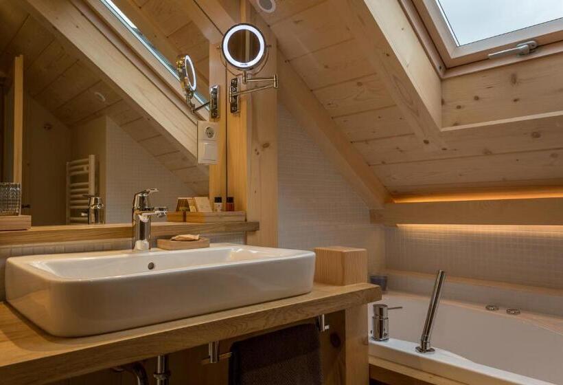 سوئیت جونیور با چشمانداز کوهستان, Aparthotel Bambi