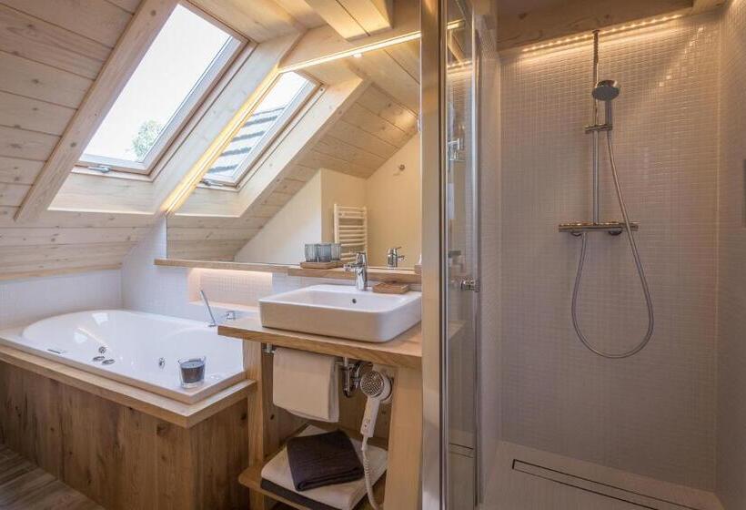 سوییت جونیور, Aparthotel Bambi