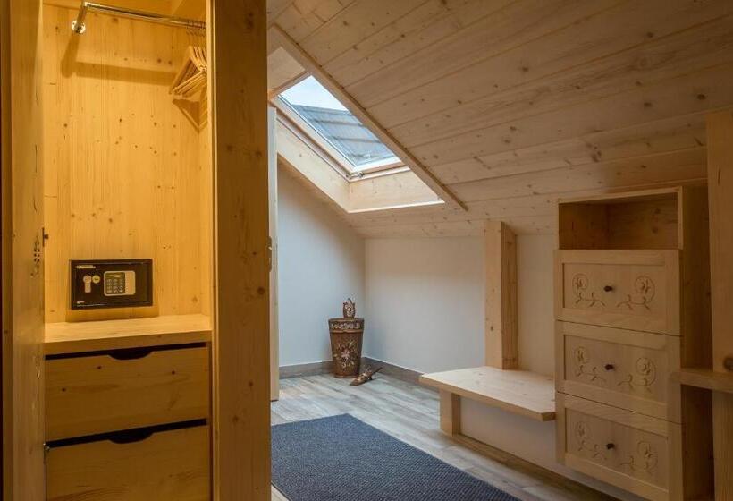 سوییت جونیور, Aparthotel Bambi