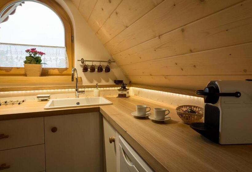 سوییت جونیور, Aparthotel Bambi