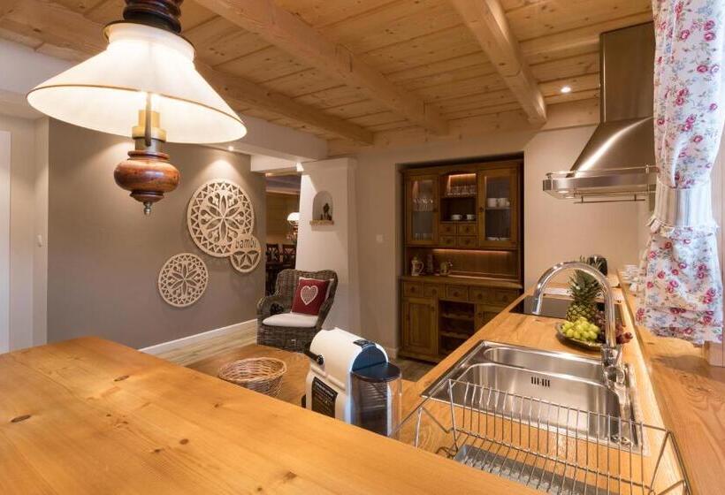 سوییت خانوادگی, Aparthotel Bambi