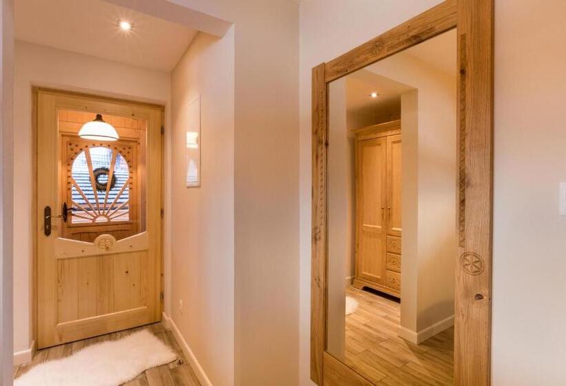 سوییت خانوادگی, Aparthotel Bambi