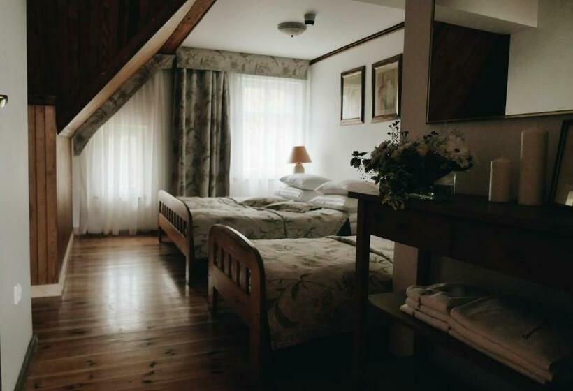 חדר סטנדרט לשלושה, Kamienica Sporting