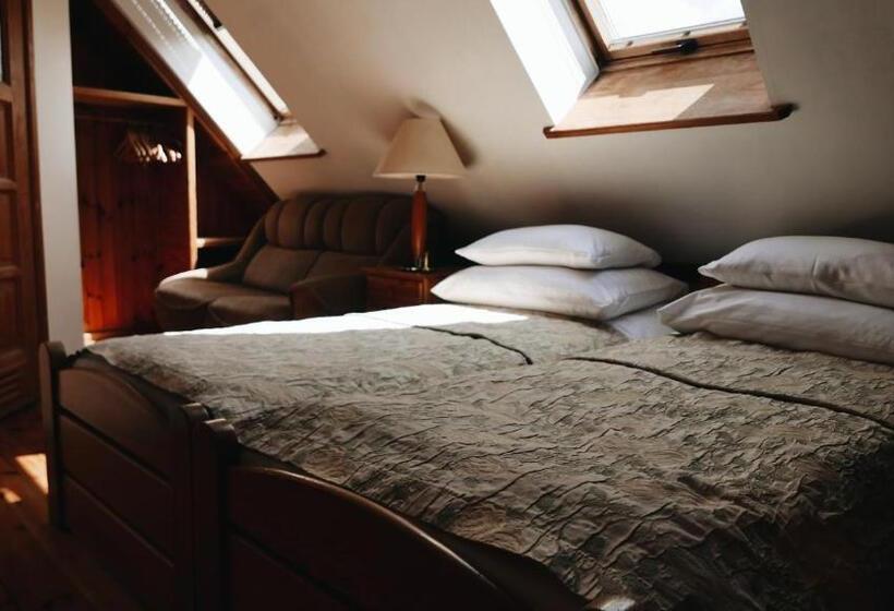 חדר סטנדרט לארבעה, Kamienica Sporting