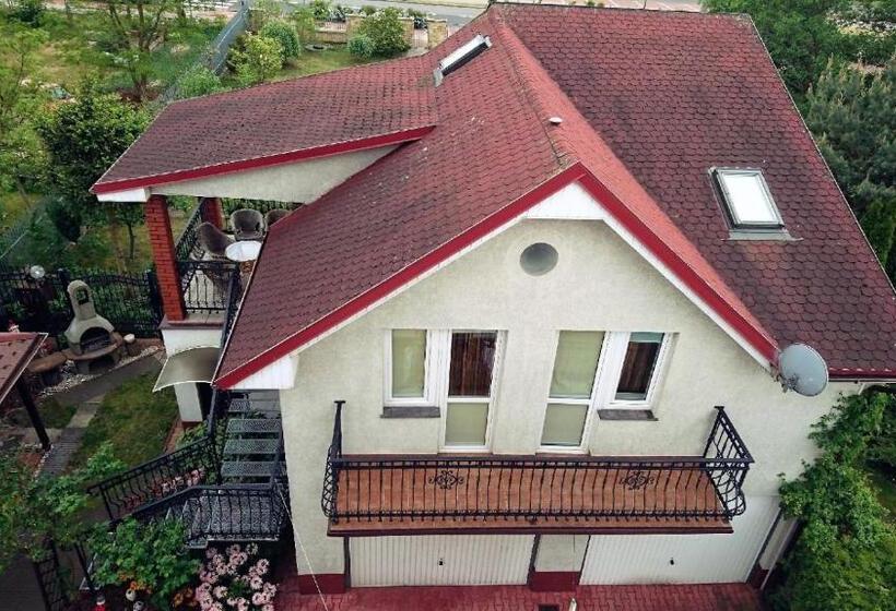 带2个卧室的套房, Willa Sarenka