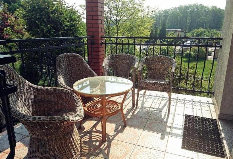 带2个卧室的套房, Willa Sarenka