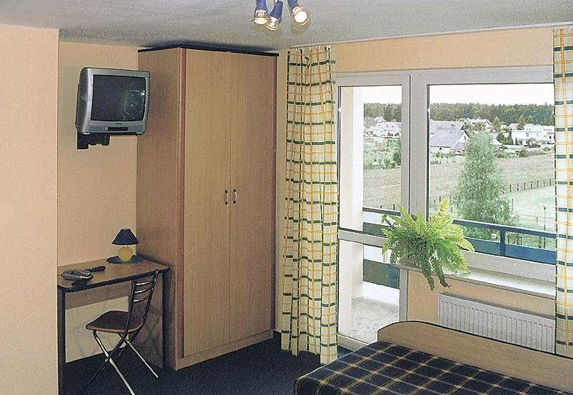 חדר לארבעה סטנדרטי עם מרפסת, Hostel Suchy Bór