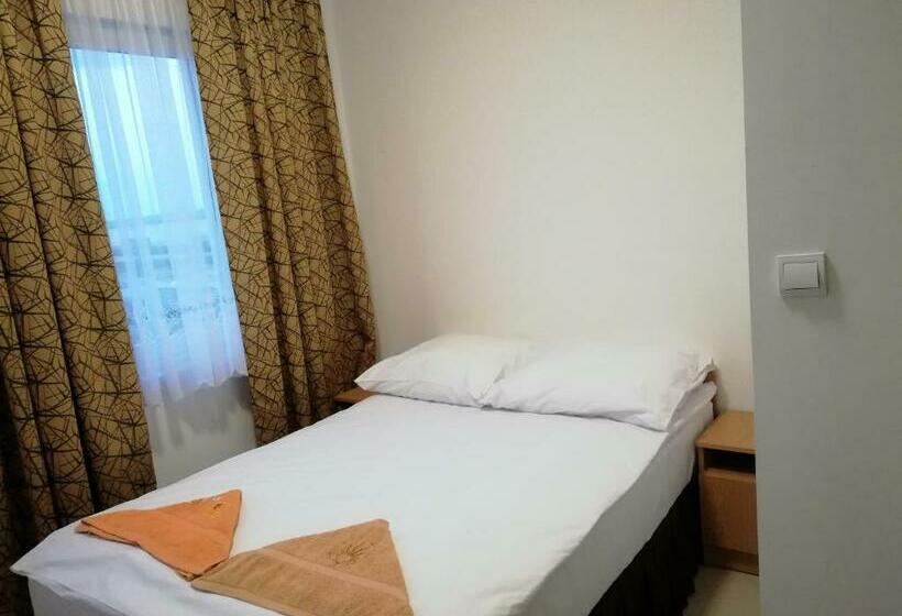 １ベッドルームアパートメント, Hostel Wólka Kosowska Z Prywatnymi łazienkami