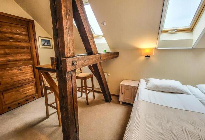 חדר סטנדרט, Folwark łękuk