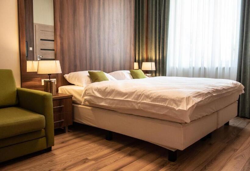 استودیوی سوپریور, Metropolis Apartamenty Centrum