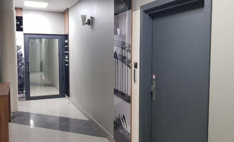 Люкс Повышенной Комфортности, Metropolis Apartamenty Centrum
