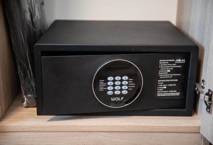 استودیوی لوکس, Metropolis Apartamenty Centrum