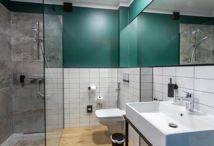 חדר דלוקס נוף לאגם, Otton Charzykowy Bed&restaurant