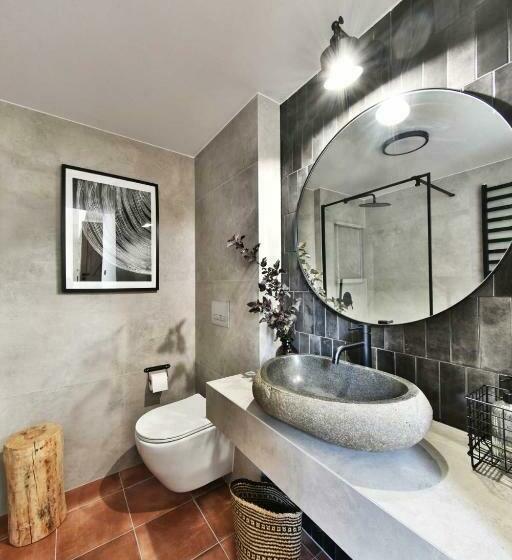 غرفة قياسية, Betty's Place