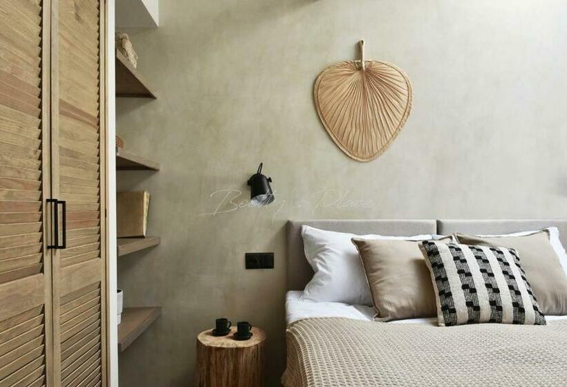 غرفة قياسية, Betty's Place