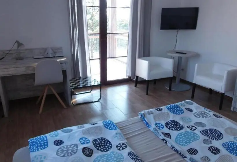 Huoneisto 1 Makuuhuone Terassi, Hosteria Na Mazurach