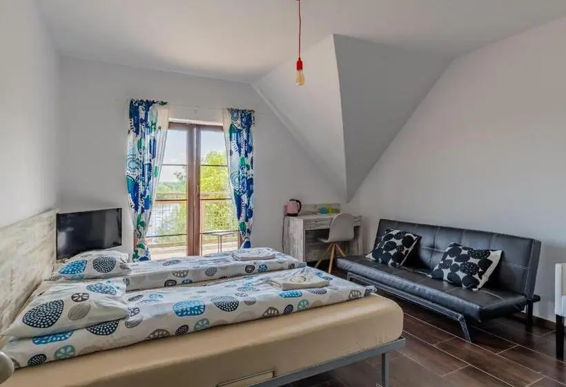 Huoneisto 1 Makuuhuone Terassi, Hosteria Na Mazurach