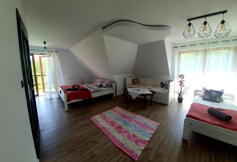 バルコニー付きスタンダードトリプルルーム, Kryształowy Dworek
