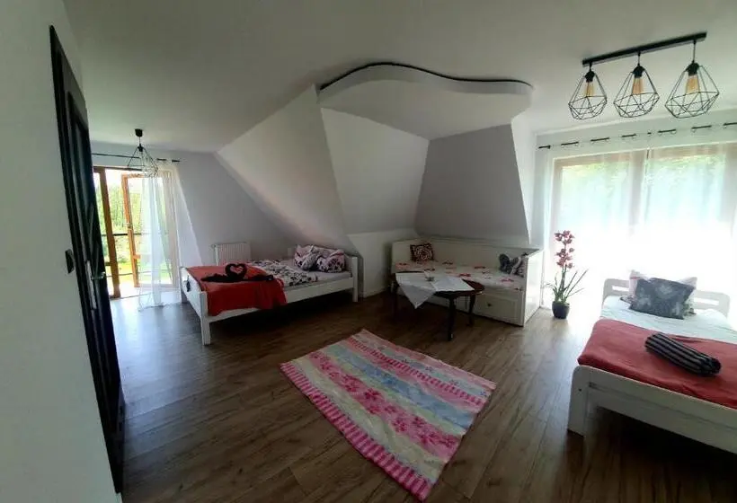バルコニー付きスタンダードトリプルルーム, Kryształowy Dworek