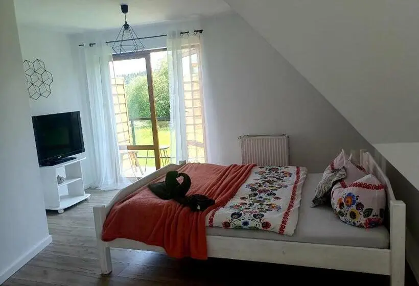バルコニー付きスタンダードトリプルルーム, Kryształowy Dworek