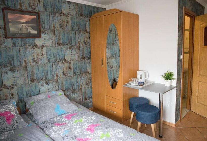 Quarto Estandar, Pokoje Emilia I Julia