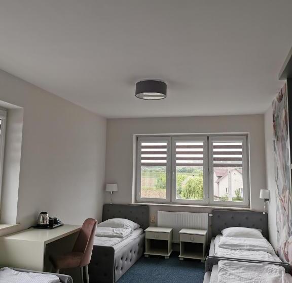 غرفة قياسية رباعية, Rezydencja Pod Pieprzówkami