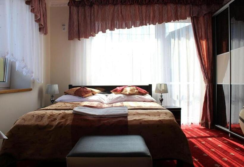 غرفة قياسية مزوَّدة بشُرفة, Willa Malibu