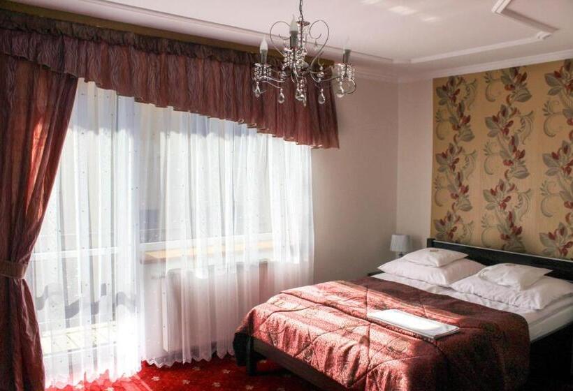 غرفة قياسية مزوَّدة بشُرفة, Willa Malibu