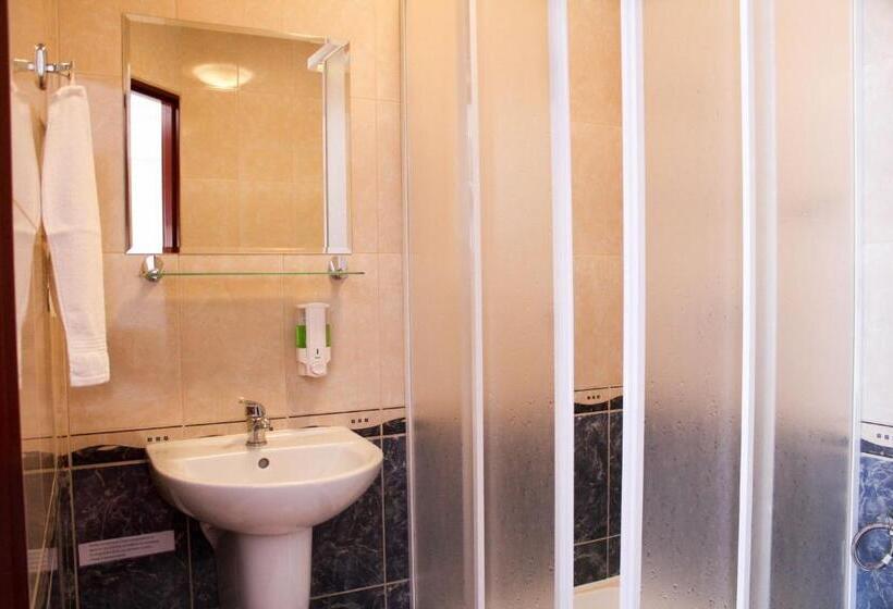 غرفة قياسية مزوَّدة بشُرفة, Willa Malibu