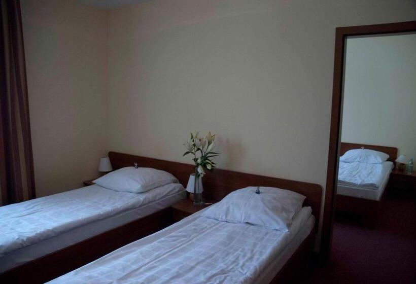 اتاق استاندارد چهار تخته, Prima