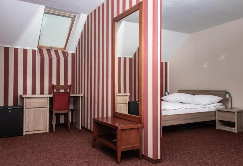 استودیوی استاندارد, Prima