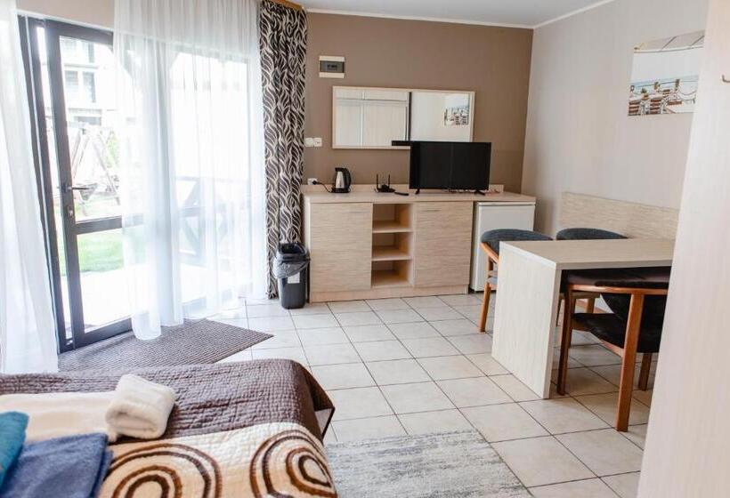 Standard Triple Room with Terrace, Arena Slonca