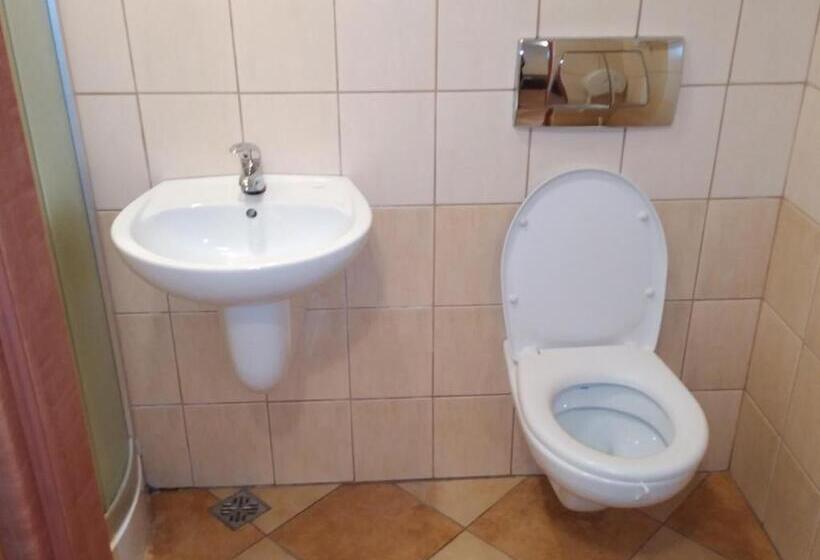 Quarto Estandar Individual Banheiro Compartilhado, Cks Kraków