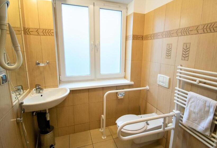 غرفة قياسية فردية, Rewita Mielno