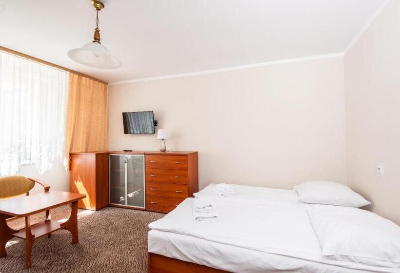 غرفة أساسية ثلاثية, Rewita Mielno