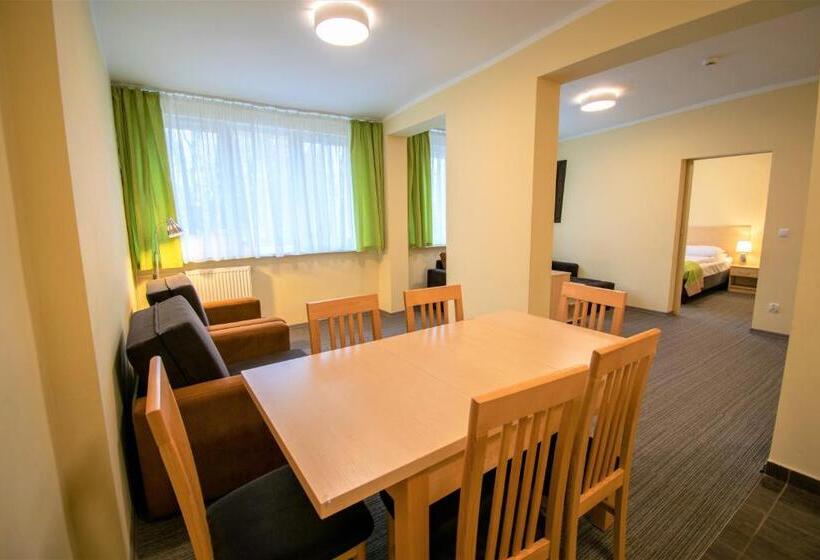 إستوديو سوبيريور, Rewita Mielno