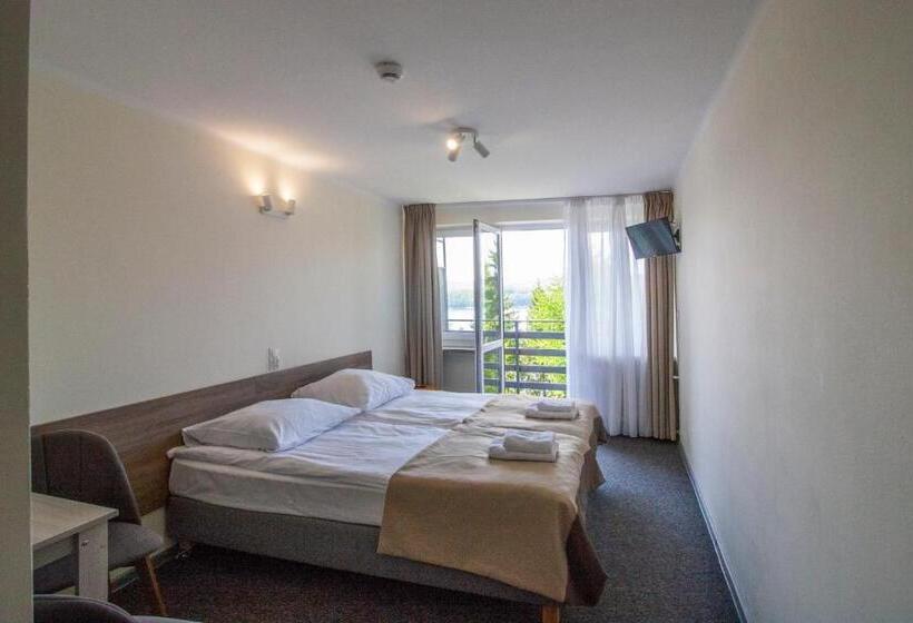 スタンダードルーム, Rewita Solina