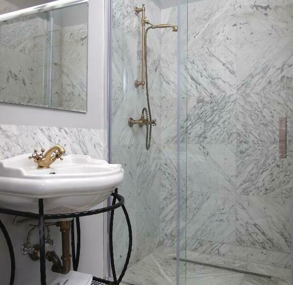 חדר סטודיו סטנדרד, Warsaw Concept