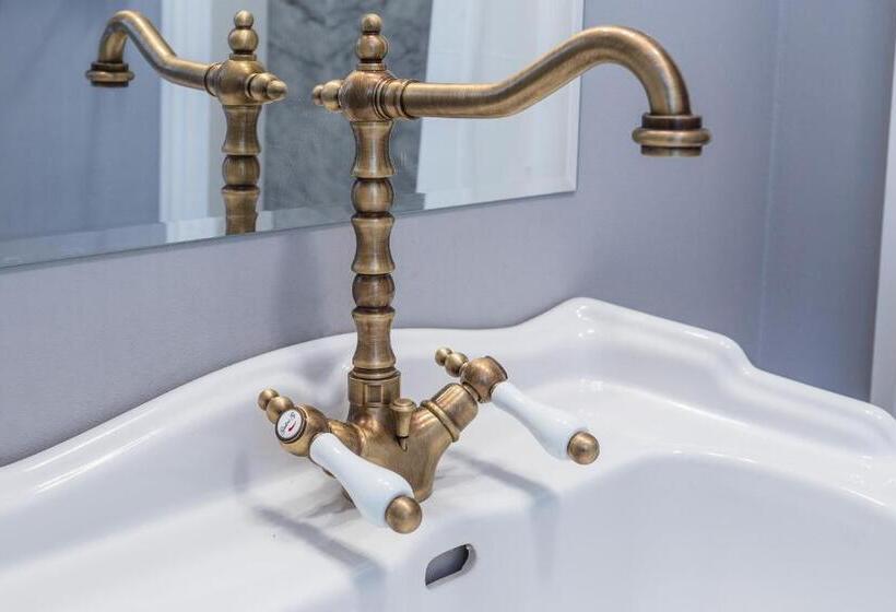 חדר דלוקס יחיד, Warsaw Concept