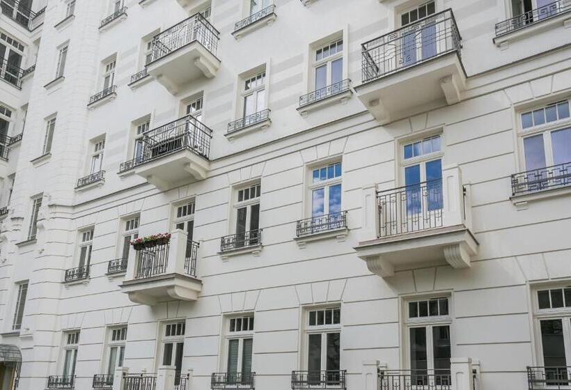 חדר דלוקס יחיד, Warsaw Concept